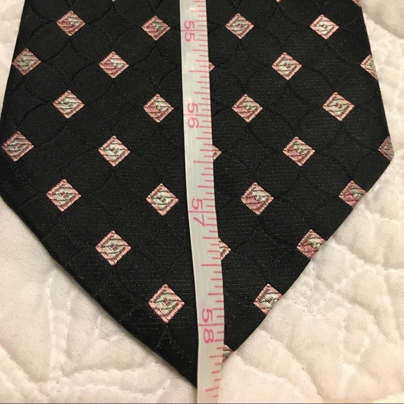 📣 Stafford Black and Pink Diamond Executive Tie - Picture 4 of 5